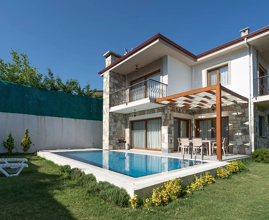 Kuşadası Caferli'de Enfes Doğada, Özel Havuzlu, İkiz Villa - 1