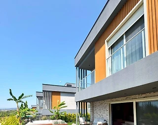 Kuşadası Davutlar'da Modern Tasarımlı, Geniş Bahçeli, Jakuzili Villa - 3