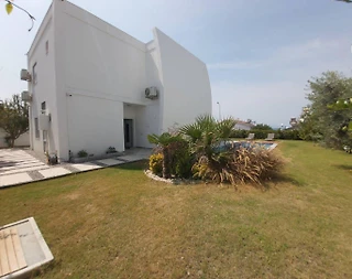 Kuşadası Değirmendere'de Barbekü Alanlı, Özel Havuzlu, Geniş Villa - 4