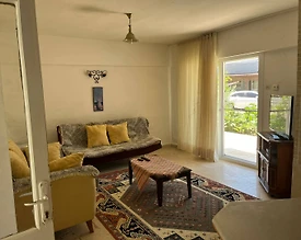 Kuşadası Güzelçamlı'da Denize Sıfır, 5 Kişilik, Konforlu Villa - 3