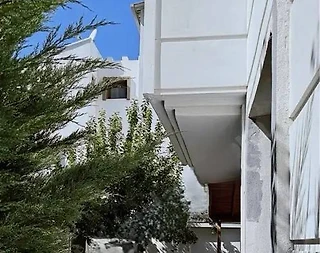 Kuşadası Güzelçamlı'da Denize Yakın, Merkezi Konumda, Kiralık Tripleks - 2