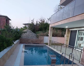 Kuşadası Güzelçamlı'da Merkeze Yakın, Özel Havuzlu, Kiralık Villa - 4