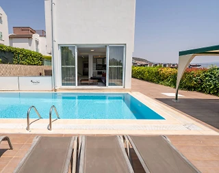 Kuşadası Kadınlar Denizi'nde Deniz Manzaralı, Özel Havuzlu, Lüks Villa - 5