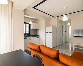 Kuşadası Kadınlar Denizi'nde Denize Yakın, Konforlu, Modern Suite  - 2