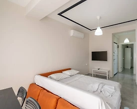 Kuşadası Kadınlar Denizi'nde Denize Yakın, Konforlu, Modern Suite  - 3