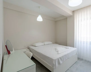 Kuşadası Kadınlar Denizi'nde Denize Yakın, Konforlu, Modern Suite - 5