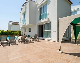 Kuşadası Kadınlar Denizi'nde Doğa İçerisinde, Özel Havuzlu, Lüks Villa - 2