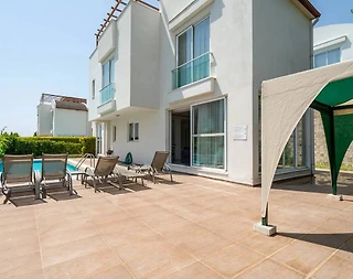 Kuşadası Kadınlar Denizi'nde Doğa İçerisinde, Özel Havuzlu, Lüks Villa - 2