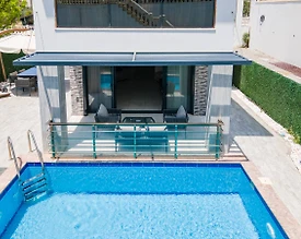 Aydın Kuşadası'nda Kadınlar Denizine Yakın, Özel Havuzlu, Lüks Villa - 3