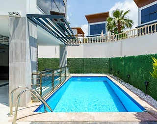 Aydın Kuşadası'nda Kadınlar Denizine Yakın, Özel Havuzlu, Lüks Villa - 1