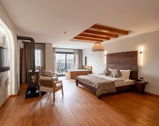 Kuşadası Kirazlı'da Modern Tasarımlı, Ortak Havuzlu, Jakuzili Oda - 4