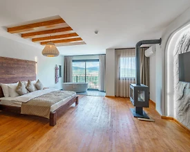 Kuşadası Kirazlı'da Muhteşem Doğada, Ortak Havuzlu, Şömineli Suite Oda - 3