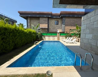 Kuşadası Soğucak'ta Denize Yakın, Özel Havuzlu, 4+1 Villa - 3