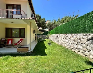 Kuşadası Yavansu'da Merkezi Konumda, Ortak Havuzlu, Yazlık Villa - 3