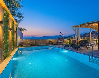 Esenköy'de Çekirdek Ailelere Uygun, Özel Havuzlu, Manzaralı Bungalov - 1