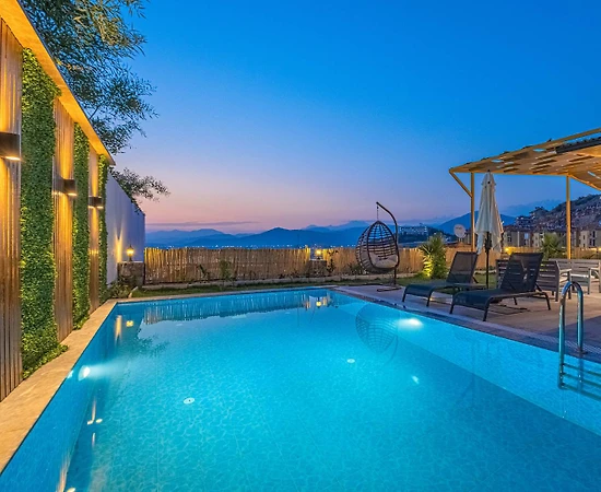 Esenköy'de Çekirdek Ailelere Uygun, Özel Havuzlu, Manzaralı Bungalov - 1