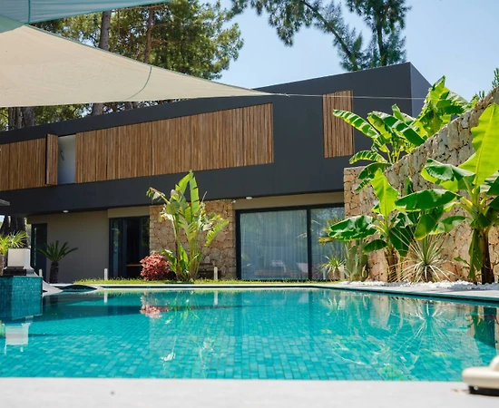 Antalya Kepez'de Geniş Ailelere Uygun, Özel Havuzlu, Bahçeli Villa - 1