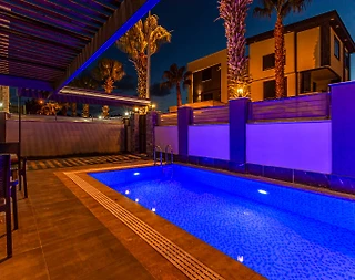 Serik Kadriye'de Merkezi Konumda, Özel Havuzlu, Kiralık Villa - 5