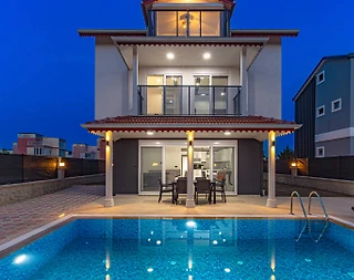 Serik Kadriye'de Kalabalık Ailelere Uygun, Özel Havuzlu, Şık Villa - 1