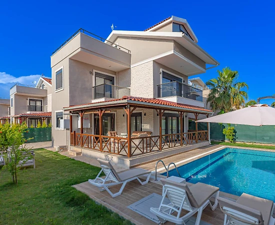 Serik Kadriye'de Geniş Ailelere Uygun, Özel Havuzlu, Kiralık Villa - 1