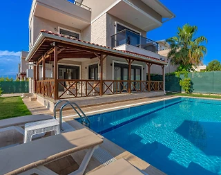 Serik Kadriye'de Geniş Ailelere Uygun, Özel Havuzlu, Kiralık Villa - 3