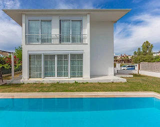 Serik Kadriye'de Sakin Konumda, Özel Havuzlu, Modern Villa - 4