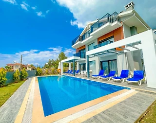 Fethiye Ölüdeniz'de Kalabalık Ailelere Uygun, Özel Havuzlu, Kiralık Villa - 2