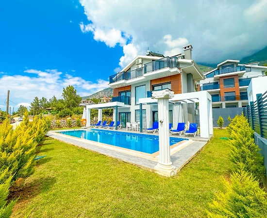 Fethiye Ölüdeniz'de Kalabalık Ailelere Uygun, Özel Havuzlu, Kiralık Villa - 1