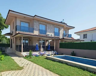 Muğla Köyceğiz'de Elverişli Konumda, Özel Havuzlu, Şık Villa - 1