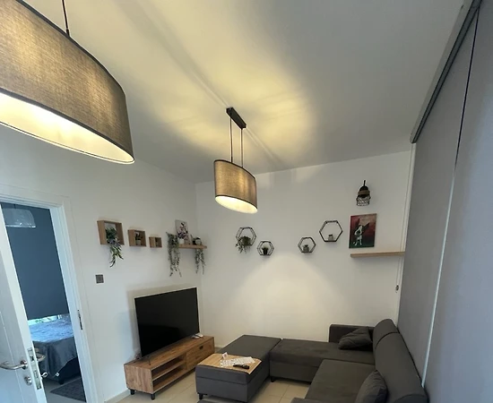 Girne Esentepe'de Site İçerisinde, 1+1, 2 Kişilik Ev - 1