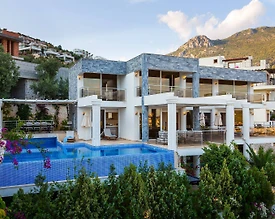Kaş Kalkan'da Deniz Manzaralı, Özel Havuzlu, Lüks Kiralık Villa - 2