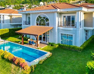 Sapanca'da Doğa Manzaralı, Özel Isıtmalı Havuzlu, Lüks Villa - 2
