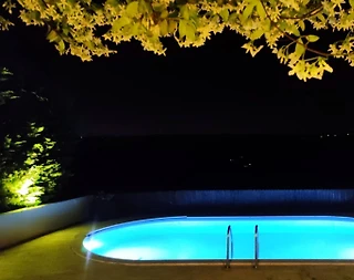 İzmit Çağırgan'da Yeşilliklerle Dolu Doğada, Özel Havuzlu, Şık Villa - 4