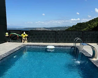 Sapanca'da Panoramik Göl Manzaralı, Özel Havuzlu, Konforlu Bungalov - 2