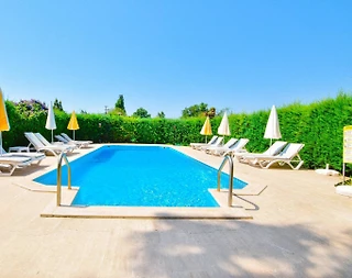 Ortaca Güzelyurt'ta 12 Kişilik, Özel Havuzlu, Modern Tasarımlı Villa - 2