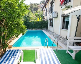 Muğla Marmaris'te Yeşillikler İçerisinde, Özel Havuzlu, Kiralık Villa - 2