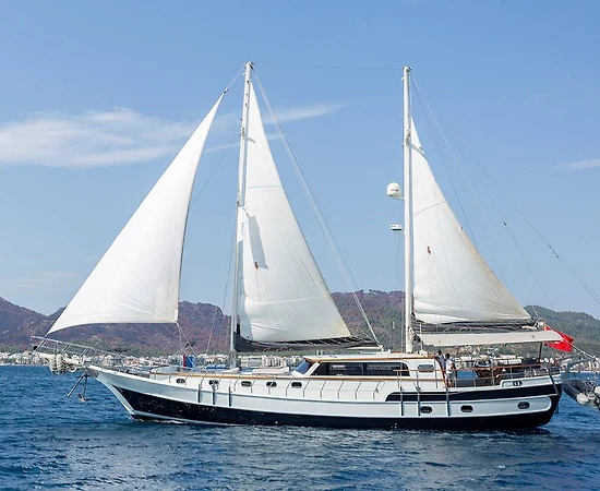 Marmaris Bozburun'da Modern Tasarımlı, 4 Kabinli, Konforlu Gulet - 1