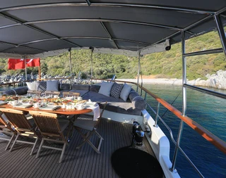 Marmaris Bozburun'da Modern Tasarımlı, 4 Kabinli, Konforlu Gulet - 5