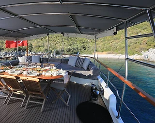 Marmaris Bozburun'da Modern Tasarımlı, 4 Kabinli, Konforlu Gulet - 5