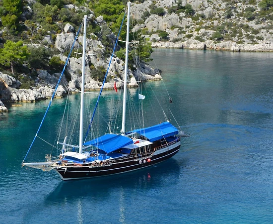 Marmaris Bozburun'da Modern Tasarımlı, 8 Kabinli, Kiralık Gulet - 1