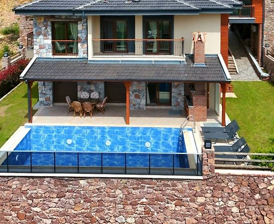 Marmaris Bozburun'da Sakin Konumda, Özel Havuzlu, Konforlu Villa - 1