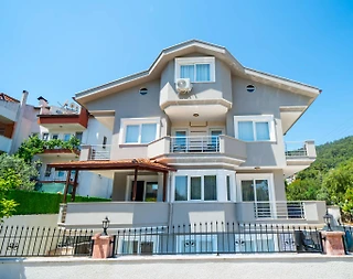 Marmaris Camiavlu'da Geniş Ailelere Uygun, Özel Havuzlu, Kiralık Villa - 2