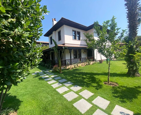Marmaris Çamlı'da Geniş Bahçeli, 8 Kişilik, Ferah Villa - 1