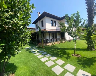 Marmaris Çamlı'da Geniş Bahçeli, 8 Kişilik, Ferah Villa - 1