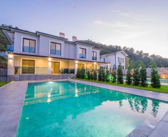 Marmaris Çamlı'da Sakin Doğada, Özel Havuzlu, İkiz Villa - 1