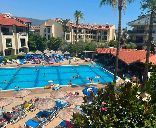 Marmaris Hatipirimi'nde Merkezi Konumda, Ortak Havuzlu, 1+1 Suite Daire - 1