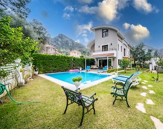 Muğla Marmaris'te Huzurlu Konumda, Özel Havuzlu, Şık Villa  - 5