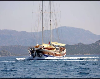 Marmaris Selimiye'de 25 Metre Uzunluğunda, 7 Kabinli, Konforlu Gulet - 2