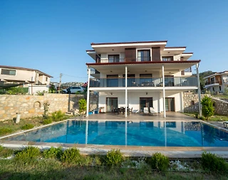 Marmaris Selimiye'de Deniz Manzaralı, Özel Havuzlu, 6 Kişilik Villa - 1