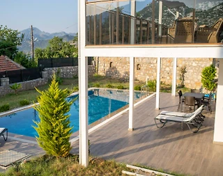 Marmaris Selimiye'de Deniz Manzaralı, Özel Havuzlu, 6 Kişilik Villa - 2